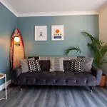 Sunways, Quiet South Facing Terrace, Walk To Beach!